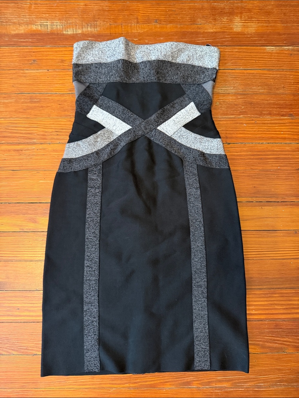 Authentic Herve Leger Black and Gray Strapless Bandage Dress Size Medium
